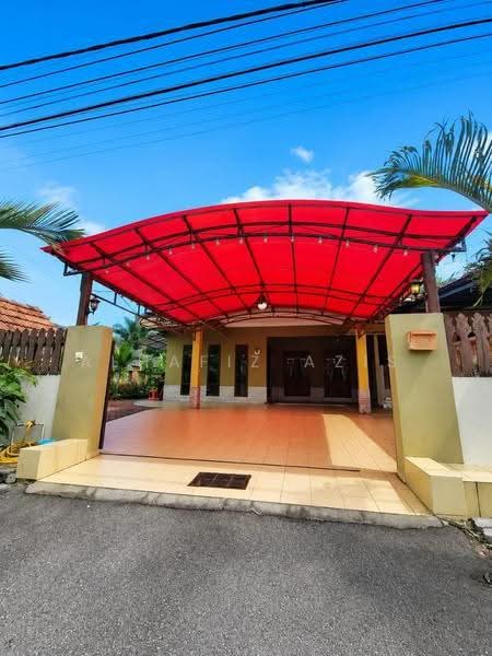 Rumah Berkembar untuk Dijual di Ayer Hitam (Johor) - ALHAFIZ AZIS - Exterior - PropertyGuru.com.my