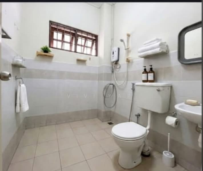 Rumah Teres 2-Tingkat untuk Dijual di Seri Kembangan (Selangor) - Vivi Yap - Bathroom - PropertyGuru.com.my