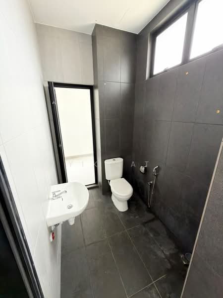 2-storey Terraced House for Sale in Setia Eco Cascadia (Tebrau) - Yik Tat - Bathroom - PropertyGuru.com.my