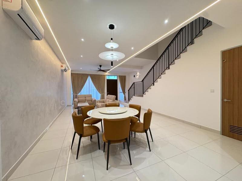 Rumah Teres 3-Tingkat untuk Disewa di Taman Puchong Legenda (Puchong) - Charles Tan - Living Room - PropertyGuru.com.my