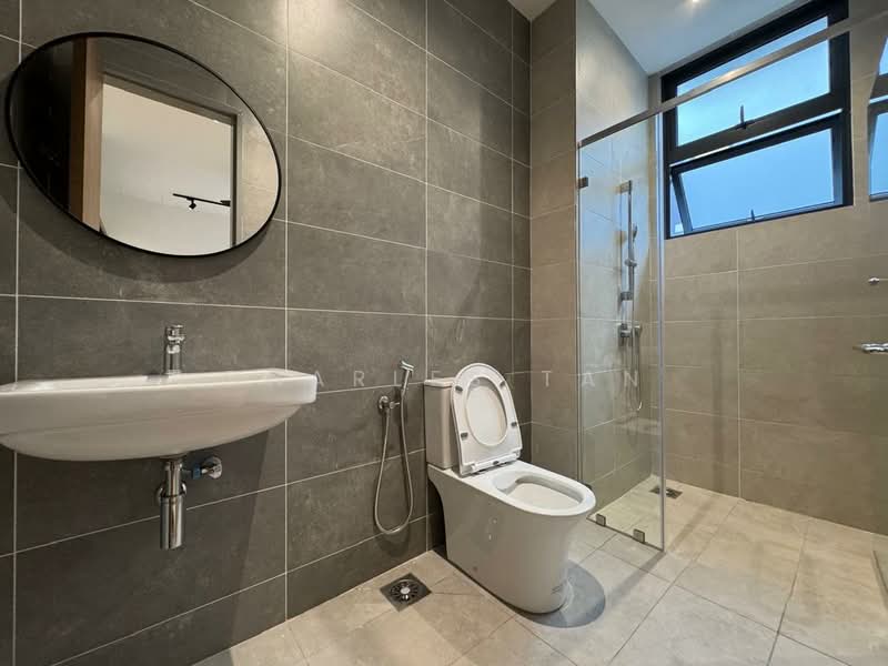 Rumah Teres 3-Tingkat untuk Disewa di Taman Puchong Legenda (Puchong) - Charles Tan - Bathroom - PropertyGuru.com.my