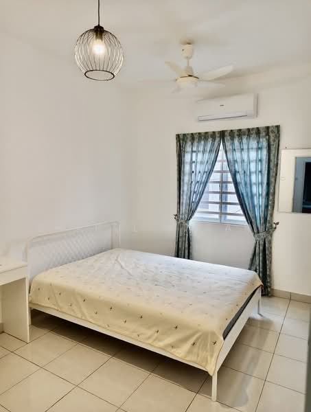 2-storey Terraced House for Sale in Taman Sengkang (Pasir Panjang) - Sharul Ansari - Bedroom - PropertyGuru.com.my