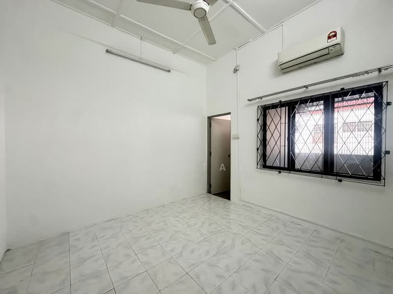 Rumah Teres 1-Tingkat untuk Dijual di Taman Sentosa (Johor Bahru) - Yik Tat - Interior - PropertyGuru.com.my