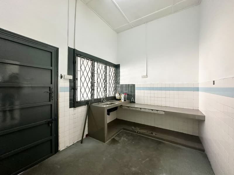 Rumah Teres 1-Tingkat untuk Dijual di Taman Sentosa (Johor Bahru) - Yik Tat - Kitchen - PropertyGuru.com.my