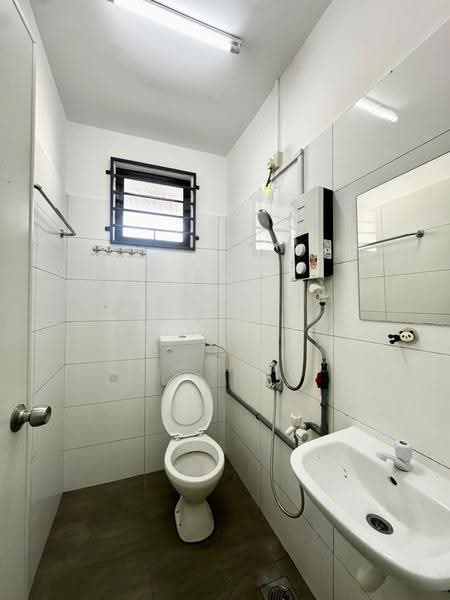 Rumah Teres 1-Tingkat untuk Dijual di Taman Sentosa (Johor Bahru) - Yik Tat - Bathroom - PropertyGuru.com.my