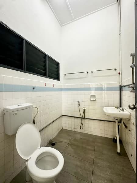 Rumah Teres 1-Tingkat untuk Dijual di Taman Sentosa (Johor Bahru) - Yik Tat - Bathroom - PropertyGuru.com.my