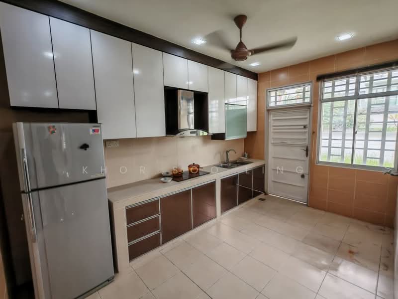 Cluster House for Sale in Taman Kempas Indah (Tebrau) - Khor Soo Ling - Kitchen - PropertyGuru.com.my