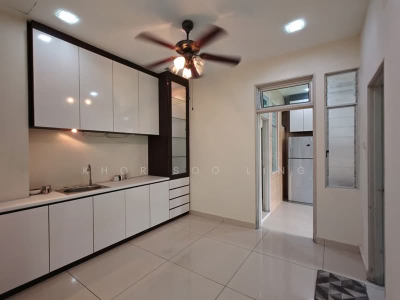 Cluster House for Sale in Taman Kempas Indah (Tebrau) - Khor Soo Ling - Kitchen - PropertyGuru.com.my