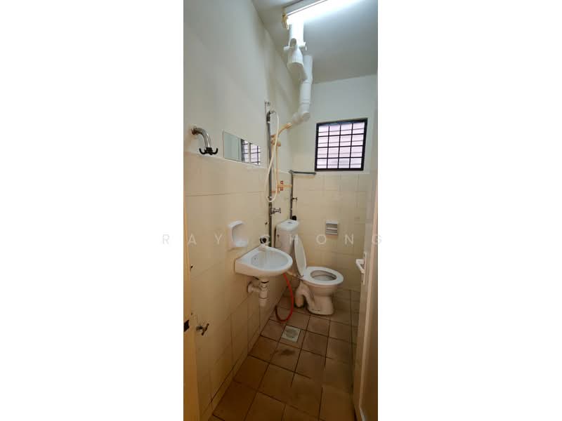 Apartment for Rent at saujana apartment - Ray Chong - Bathroom - PropertyGuru.com.my