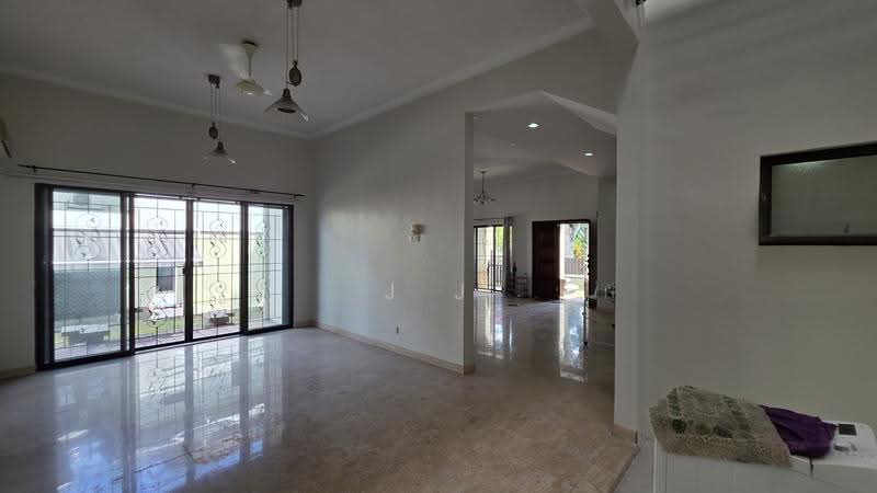 Semi-Detached House for Sale in Kota Kemuning (Shah Alam) - J J - PropertyGuru.com.my