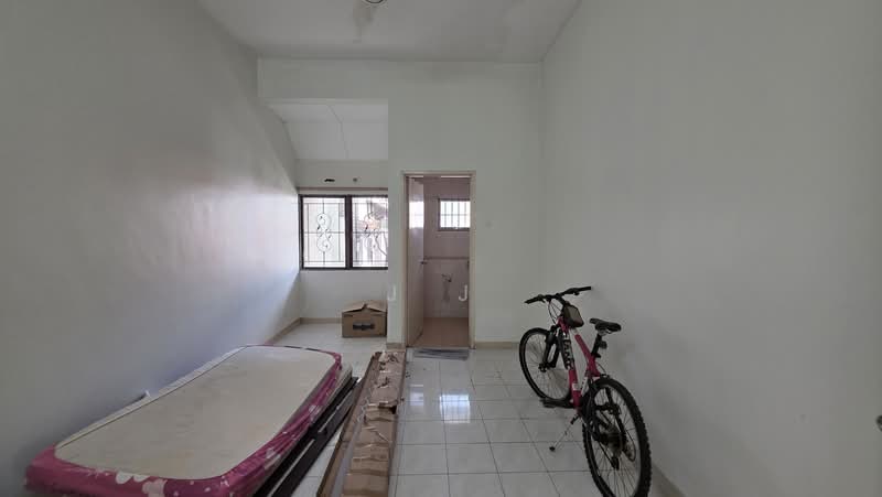 Semi-Detached House for Sale in Kota Kemuning (Shah Alam) - J J - PropertyGuru.com.my