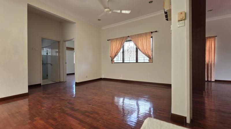 Semi-Detached House for Sale in Kota Kemuning (Shah Alam) - J J - PropertyGuru.com.my