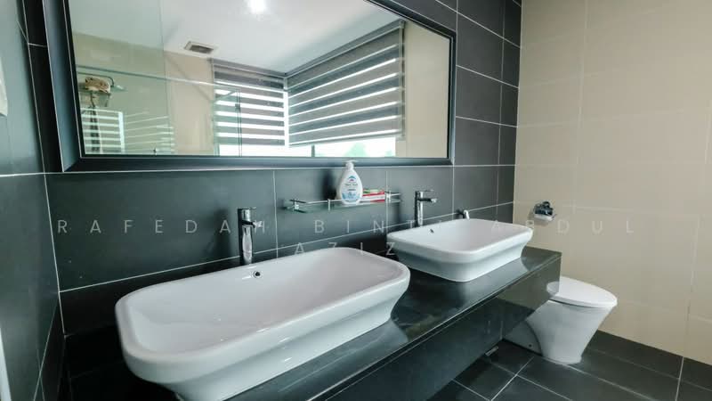 Semi-Detached House for Sale in Lepironia Gardens (Cyberjaya) - Rafedah Binti Abdul Aziz - Bathroom - PropertyGuru.com.my
