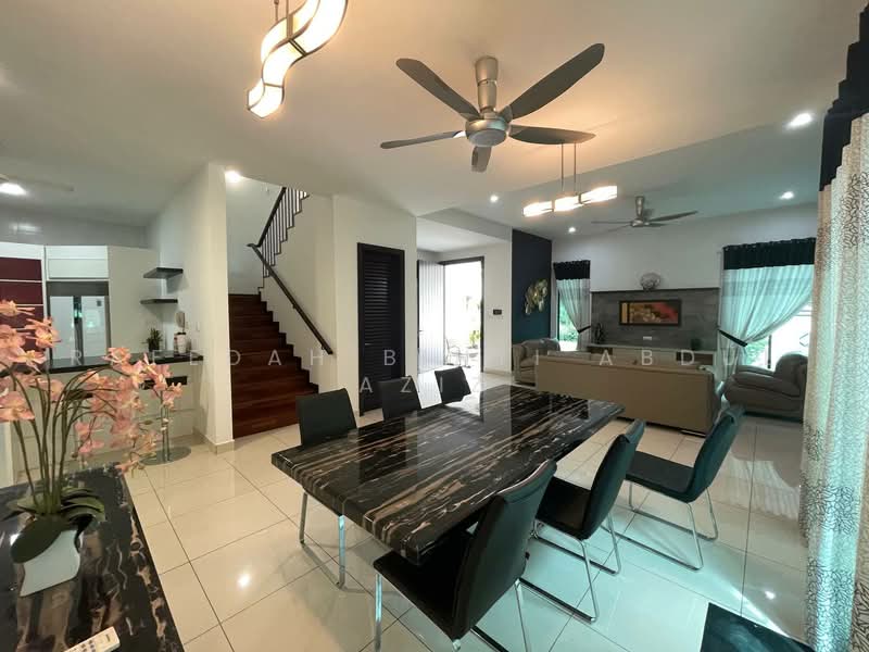 Semi-Detached House for Sale in Lepironia Gardens (Cyberjaya) - Rafedah Binti Abdul Aziz - Dining Room - PropertyGuru.com.my