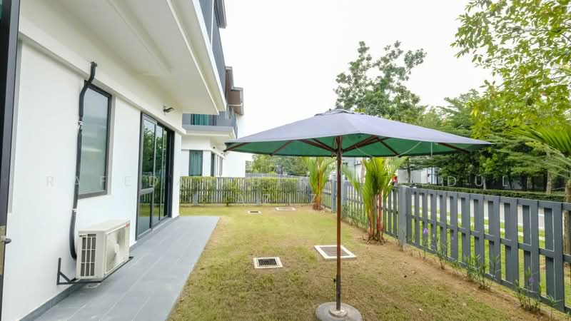 Semi-Detached House for Sale in Lepironia Gardens (Cyberjaya) - Rafedah Binti Abdul Aziz - Exterior - PropertyGuru.com.my