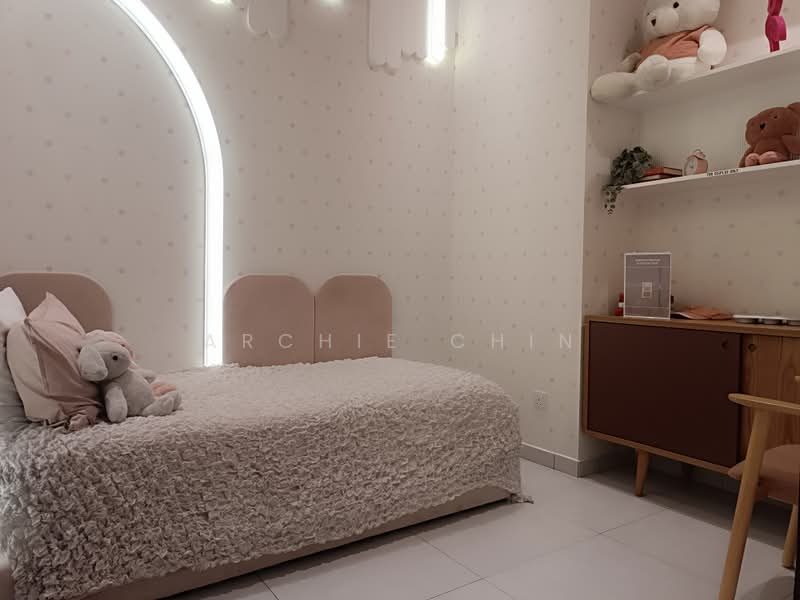 Semi-Detached House for Sale in Bandar Putra Permai (Seri Kembangan) - Archie Chin - Bedroom - PropertyGuru.com.my