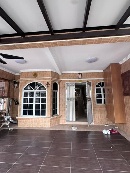 2-storey Terraced House for Sale in Puchong (Selangor) - Ray Chong - Entrance - PropertyGuru.com.my