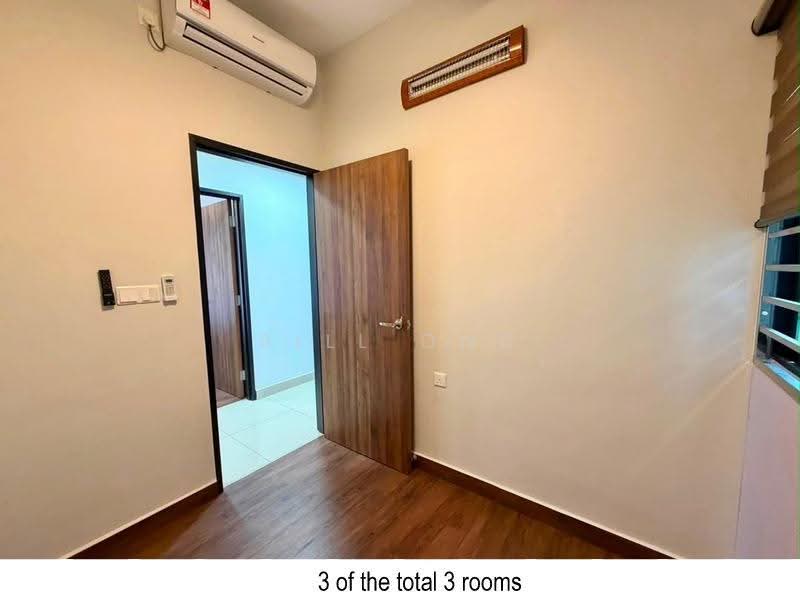 Kediaman Servis untuk Dijual di Veranda Residence - Bill Ong - Bedroom - PropertyGuru.com.my