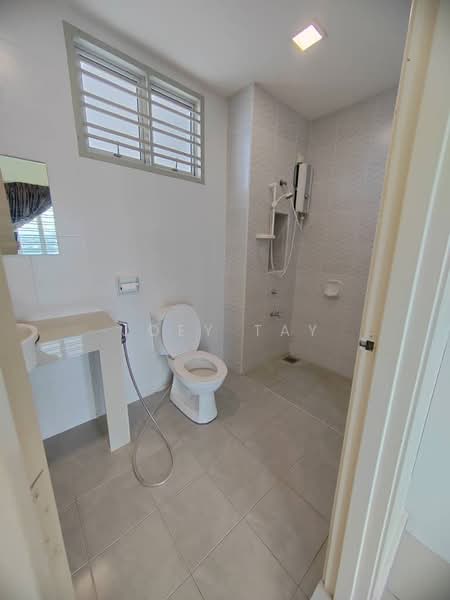 Apartment for Rent at Austin Suites (Permata Austin) - Joey Tay - Bathroom - PropertyGuru.com.my