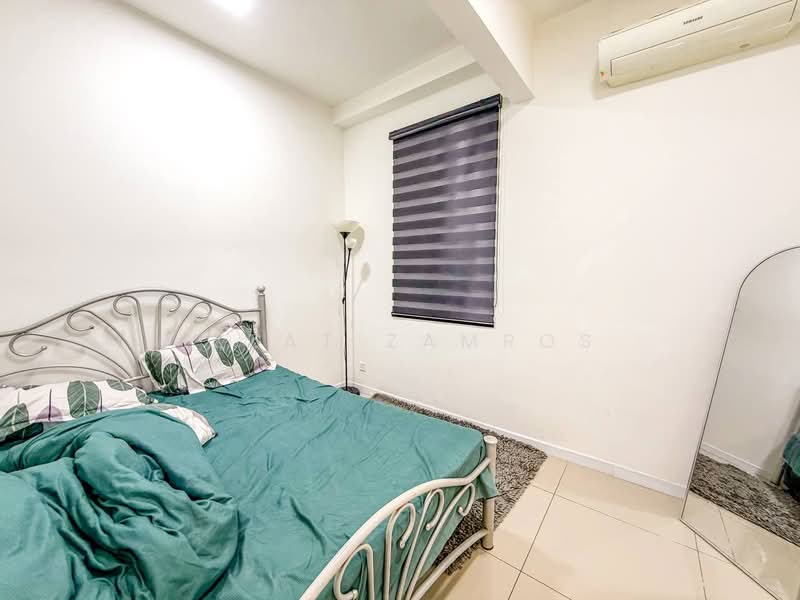 Kondominium untuk Dijual di Paragon 3 - Izzat Zamros - Bedroom - PropertyGuru.com.my
