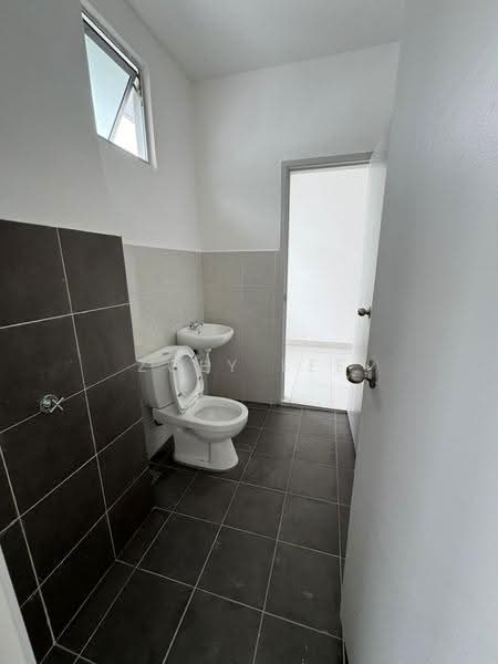 2-storey Terraced House for Sale in Pasir Gudang (Johor) - Zoey Lee - Bathroom - PropertyGuru.com.my