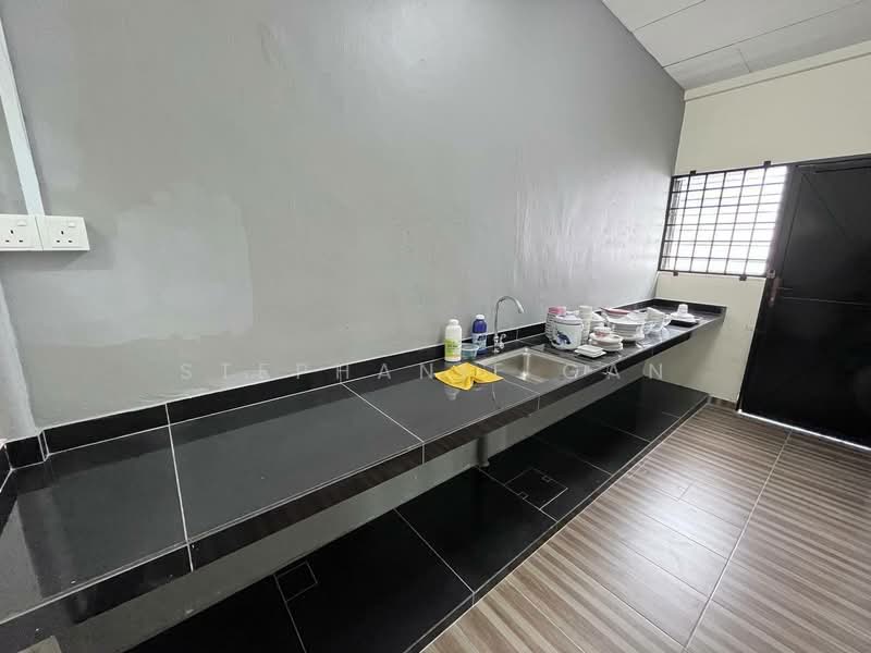 1.5-storey Terraced House for Sale in Johor Bahru (Johor) - Stephanie Gan - Kitchen - PropertyGuru.com.my