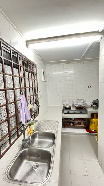 Rumah Teres 2-Tingkat untuk Disewa di Sea Park (Petaling Jaya) - Alan Chia - Kitchen - PropertyGuru.com.my