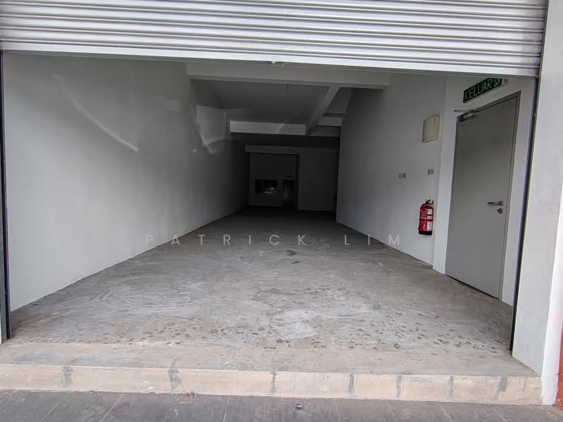 Kedai untuk Disewa di Kawasan Perindustrian Ayer Keroh (Ayer Keroh) - Patrick Lim - Entrance - PropertyGuru.com.my