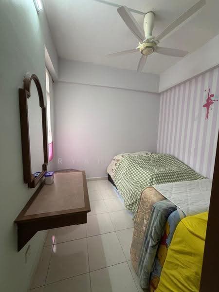 Pangsapuri untuk Dijual di Kempas Apartment - Ryan Swe - Bedroom - PropertyGuru.com.my