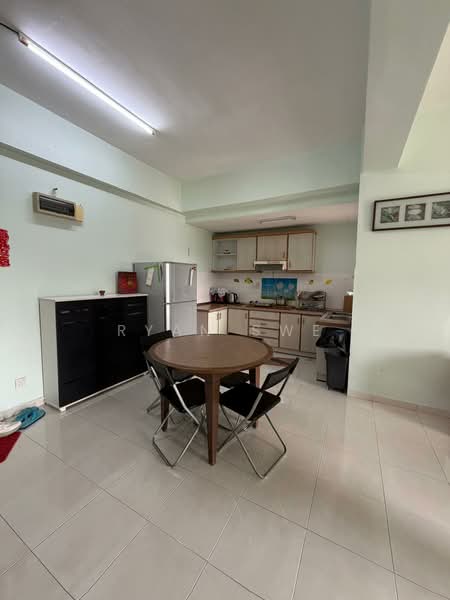 Pangsapuri untuk Dijual di Kempas Apartment - Ryan Swe - Kitchen - PropertyGuru.com.my