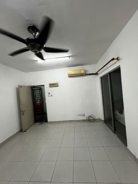 Apartment for Rent at Pangsapuri Akasia (Bandar Botanic) - John Tee - Living Room - PropertyGuru.com.my