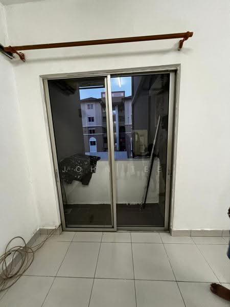 Apartment for Rent at Pangsapuri Akasia (Bandar Botanic) - John Tee - Balcony - PropertyGuru.com.my