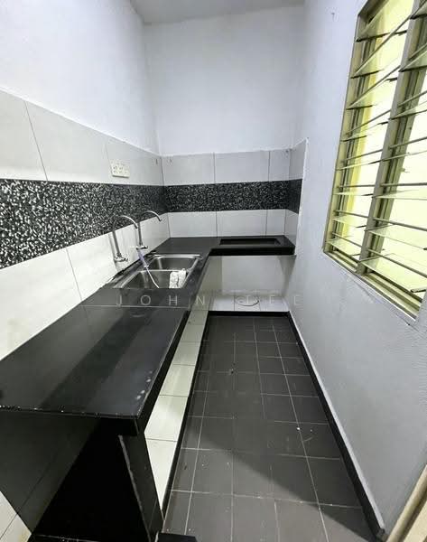Apartment for Rent at Pangsapuri Akasia (Bandar Botanic) - John Tee - Kitchen - PropertyGuru.com.my