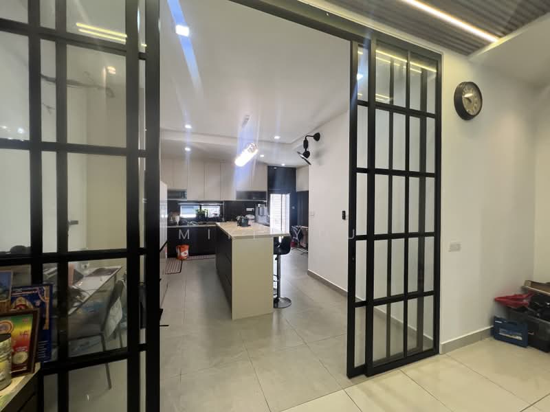 2-storey Terraced House for Rent in Telok Panglima Garang (Selangor) - Miki You - Kitchen - PropertyGuru.com.my
