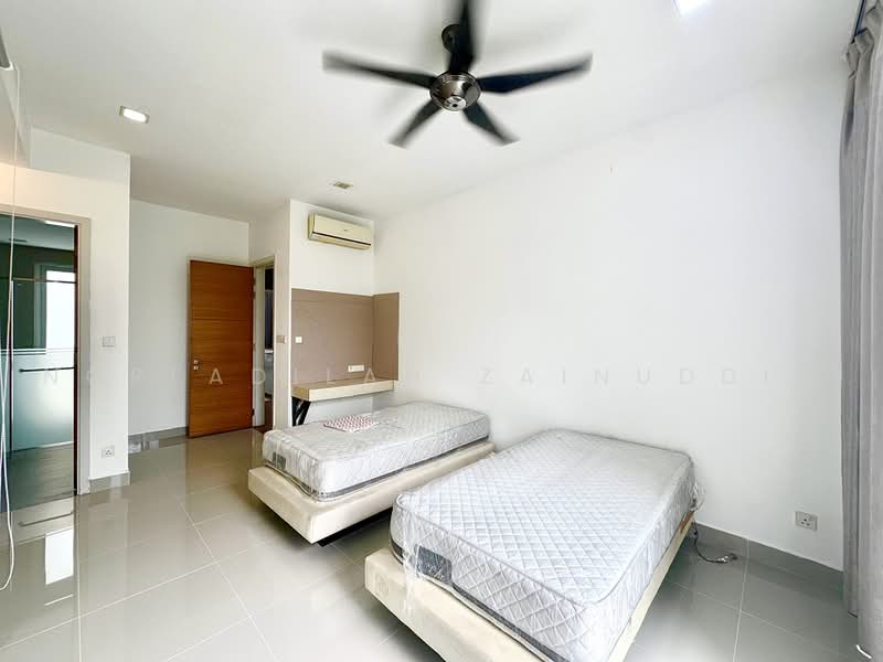 Bungalow House for Sale in Sunway Damansara (Kota Damansara) - NORFADILAH ZAINUDDIN - Bedroom - PropertyGuru.com.my