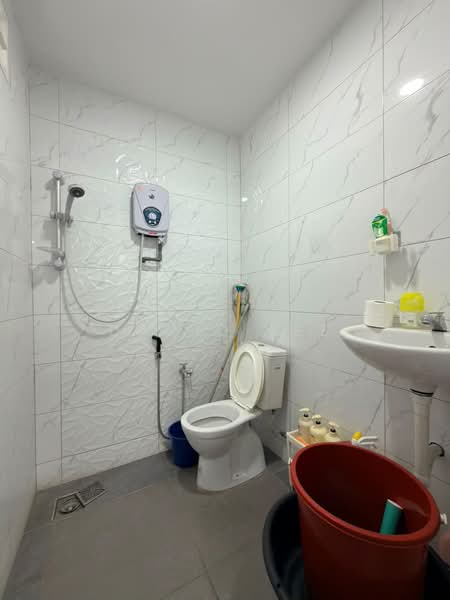 2-storey Terraced House for Sale in Rawang Perdana 2 (Rawang) - David Lee - Bathroom - PropertyGuru.com.my