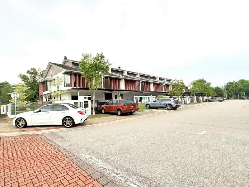 2-storey Terraced House for Sale in Elmina (Shah Alam) - Isfarizal fazz - Exterior - PropertyGuru.com.my