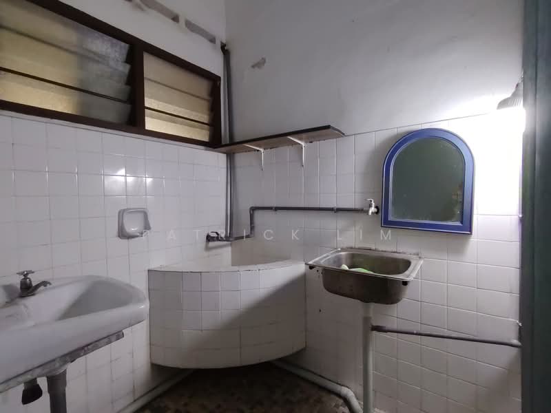 Shop / Office for Rent in Taman Bukit Beruang (Bukit Baru) - Patrick Lim - PropertyGuru.com.my