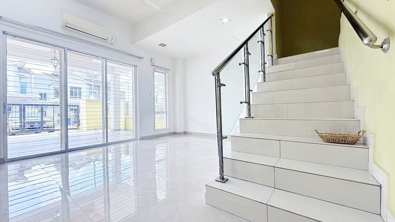 2-storey Terraced House for Sale in D'Kayangan (Shah Alam) - NORFADILAH ZAINUDDIN - Living Room - PropertyGuru.com.my
