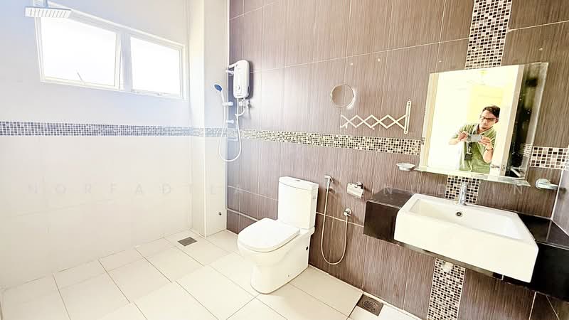 2-storey Terraced House for Sale in D'Kayangan (Shah Alam) - NORFADILAH ZAINUDDIN - Bathroom - PropertyGuru.com.my
