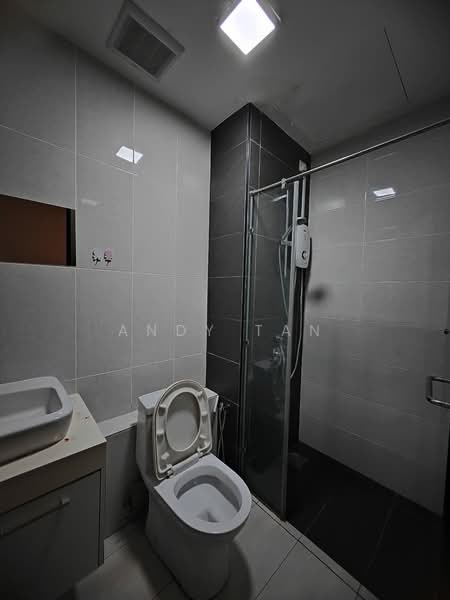 Service Residence for Sale at Wave @ Marina Cove - Andy Tan - Bathroom - PropertyGuru.com.my