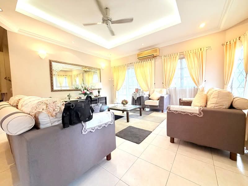Semi-Detached House for Sale in Taman Bukit Mewah (Kajang) - NORFADILAH ZAINUDDIN - Living Room - PropertyGuru.com.my