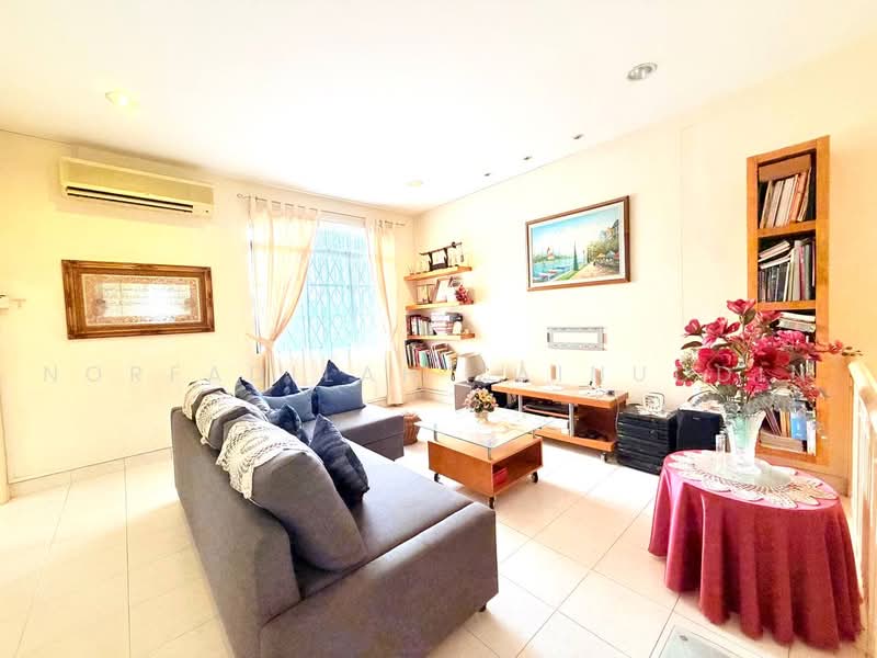 Semi-Detached House for Sale in Taman Bukit Mewah (Kajang) - NORFADILAH ZAINUDDIN - Living Room - PropertyGuru.com.my