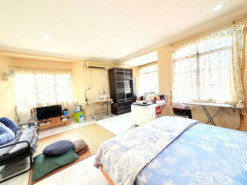 Semi-Detached House for Sale in Taman Bukit Mewah (Kajang) - NORFADILAH ZAINUDDIN - Bedroom - PropertyGuru.com.my
