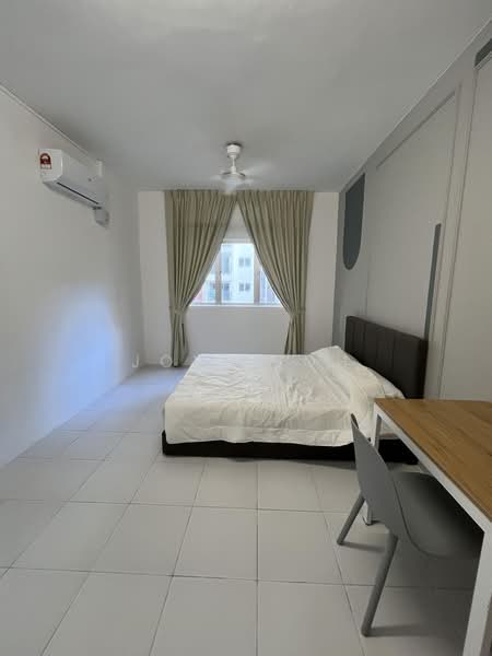 Kondominium untuk Disewa di Residensi Sateria - Jovi Soh - Bedroom - PropertyGuru.com.my