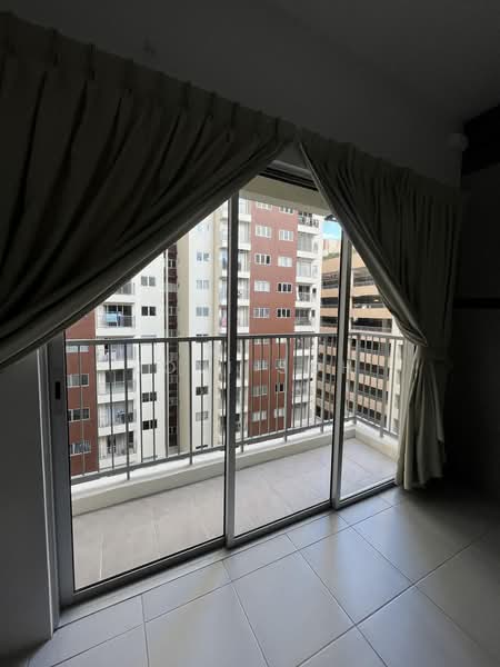 Kondominium untuk Disewa di Residensi Sateria - Jovi Soh - Balcony - PropertyGuru.com.my