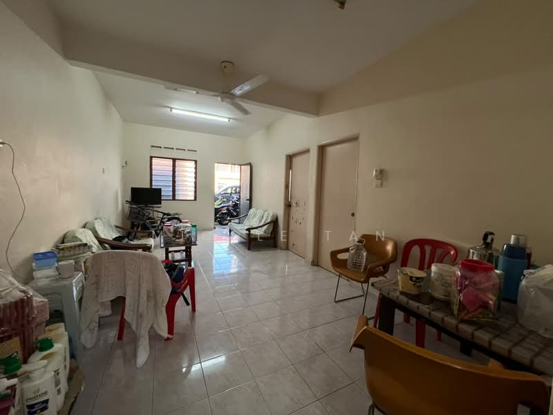 Townhouse for Sale in Bandar Muar (Muar) - Micole Tan - Living Room - PropertyGuru.com.my