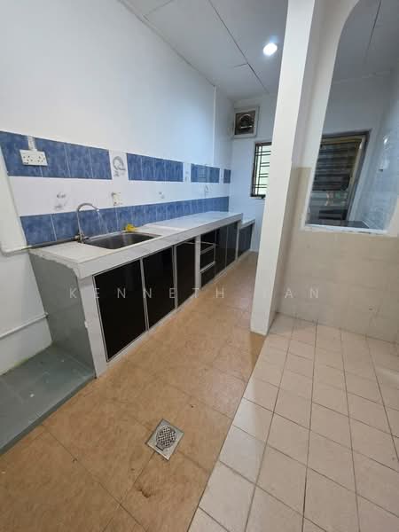 Rumah Teres untuk Disewa di Taman JP Perdana (Johor Bahru) - Kenneth Tan - Kitchen - PropertyGuru.com.my
