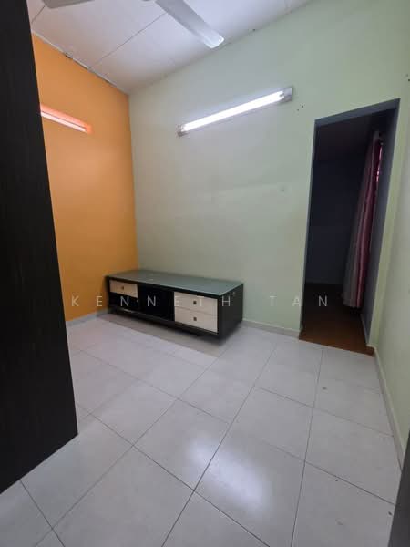 Rumah Teres untuk Disewa di Taman JP Perdana (Johor Bahru) - Kenneth Tan - Living Room - PropertyGuru.com.my