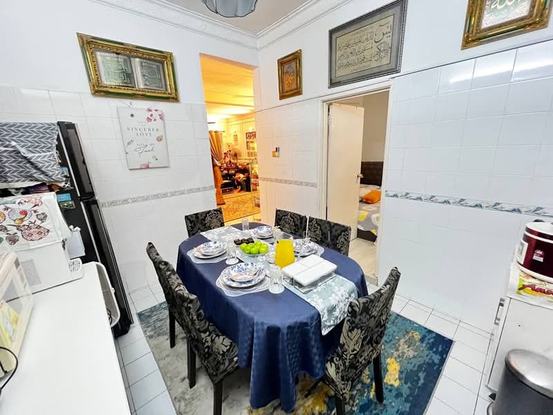 2-storey Terraced House for Sale in Kota Kemuning (Shah Alam) - Zul Arif - Dining Room - PropertyGuru.com.my